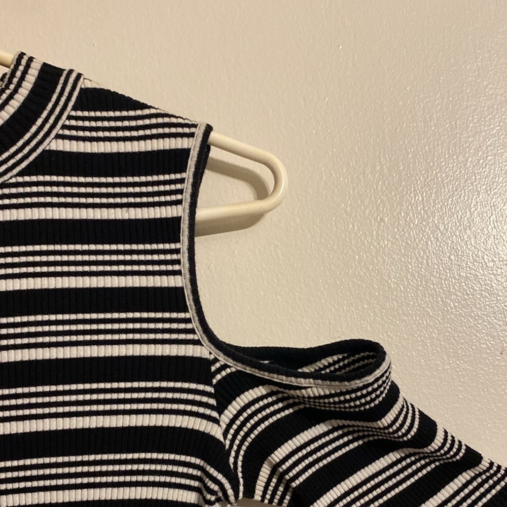 [Bundle]: 2 Bodycon Dresses, Solid Black & Stripe… - image 5